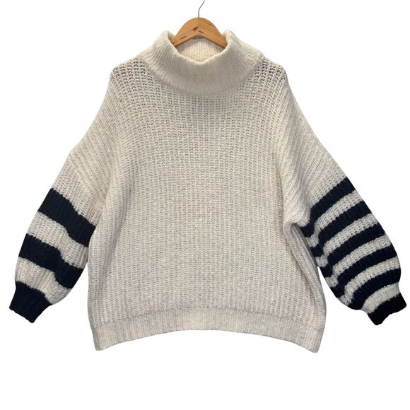 Urban Outfitters Overzised Turtleneck White Black Sweater Y2K Minimalist Sz M - Picture 1 of 8